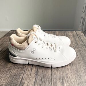 On Cloud “The Roger” White Sneakers